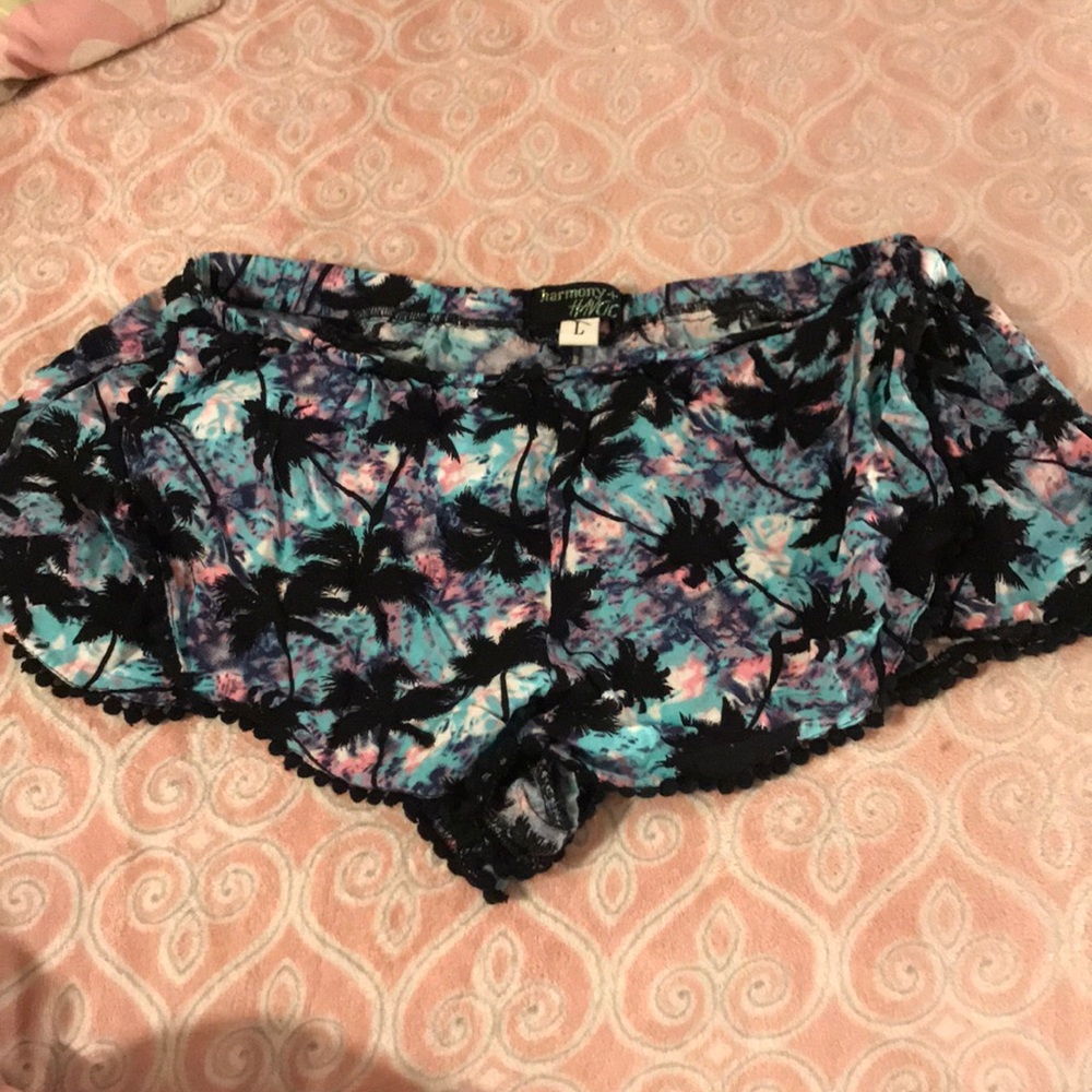 Loose Shorts ✨ CLOSET CLOSING ✨